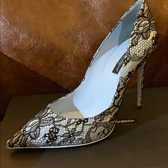 Brand new/never worn D&G light blue with lace pump - Picture 5 of 9